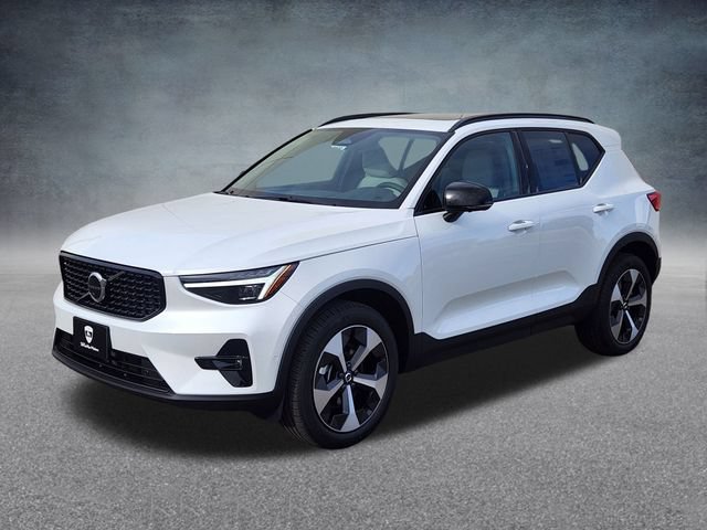 New 2026 Volvo XC40 B5 Plus w/ Protection Package Premier AWD/4WD image 3