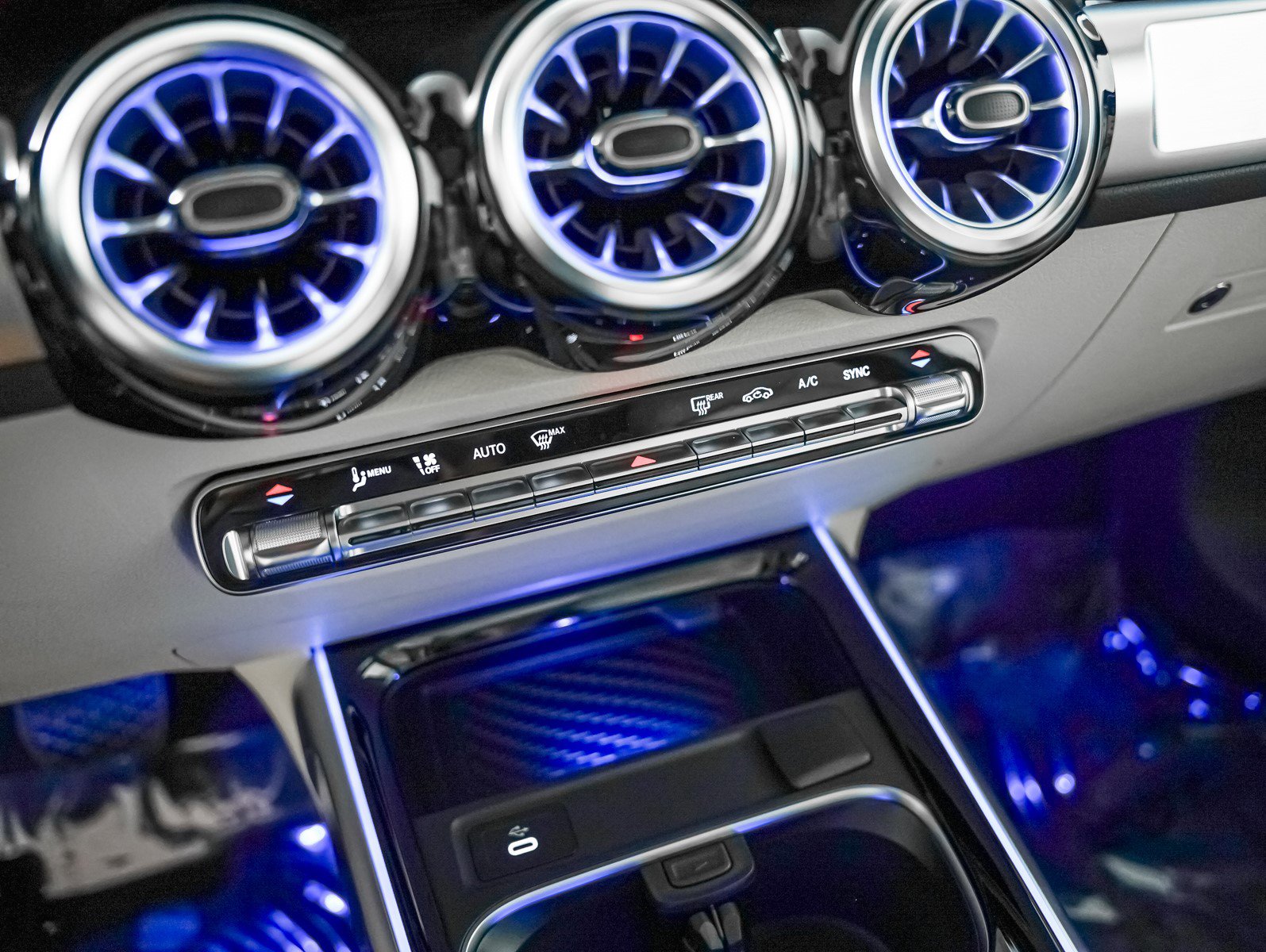 New 2025 Mercedes-Benz GLB 250 image 22