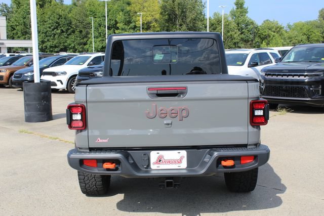Used 2023 Jeep Gladiator Mojave w/ LED Lighting Group AWD/4WD image 5