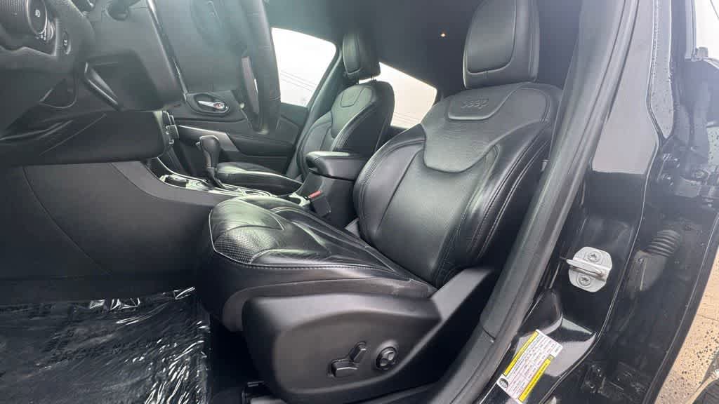 Used 2019 Jeep Cherokee High Altitude AWD/4WD image 19