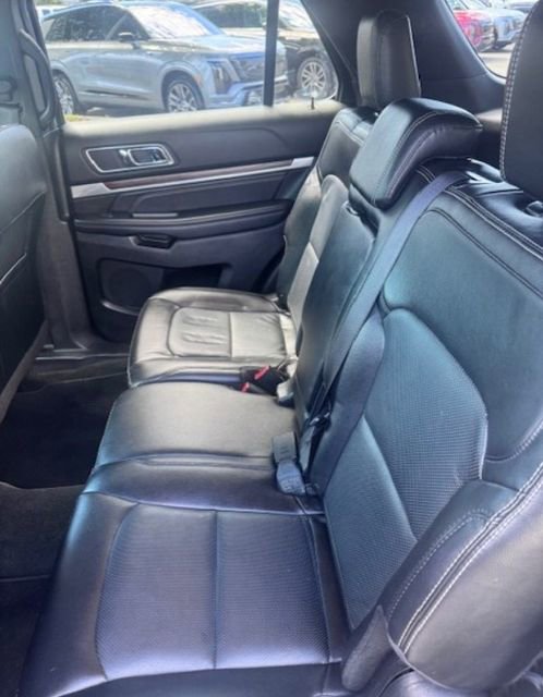 Used 2017 Ford Explorer Limited image 12