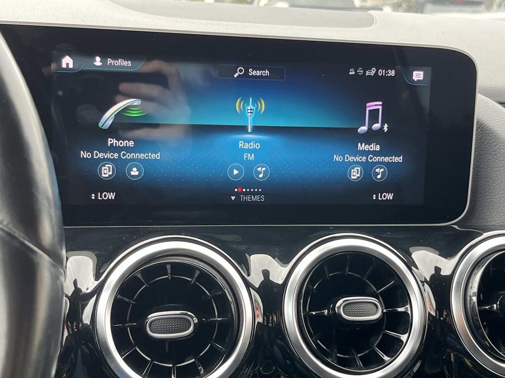 Used 2021 Mercedes-Benz GLA 250 4MATIC image 13