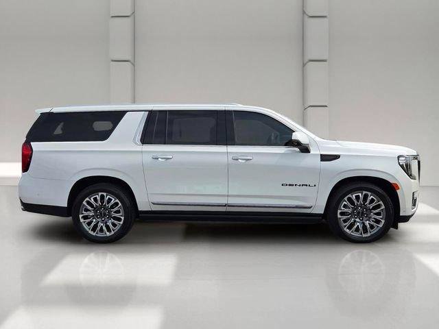 Certified 2024 GMC Yukon XL Denali Ultimate AWD/4WD image 6