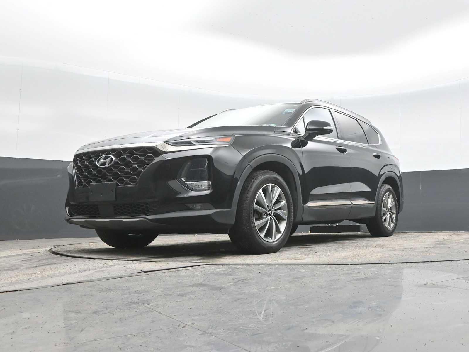 Used 2019 Hyundai Santa Fe Limited image 44