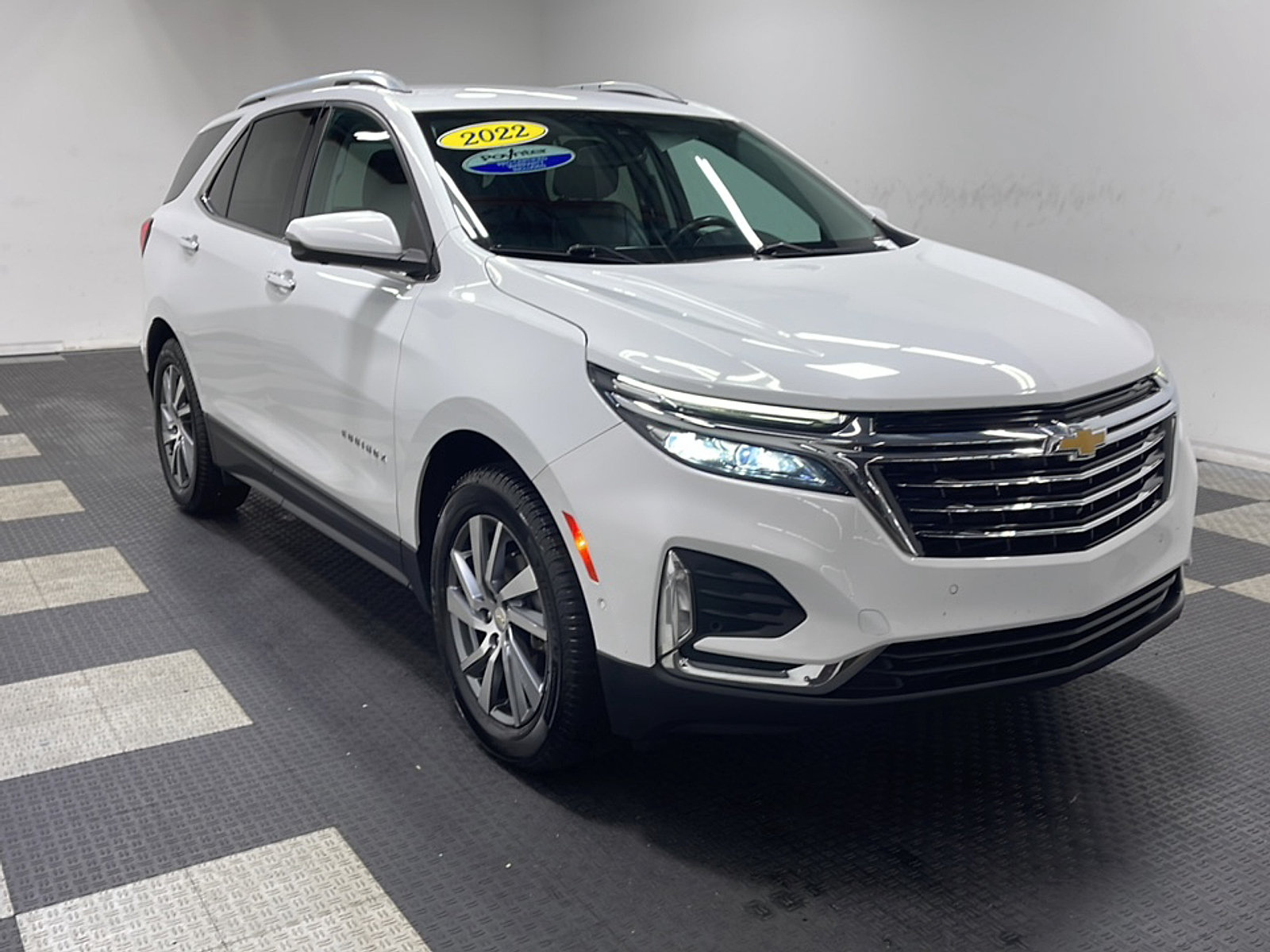 Used 2022 Chevrolet Equinox Premier AWD/4WD image 23