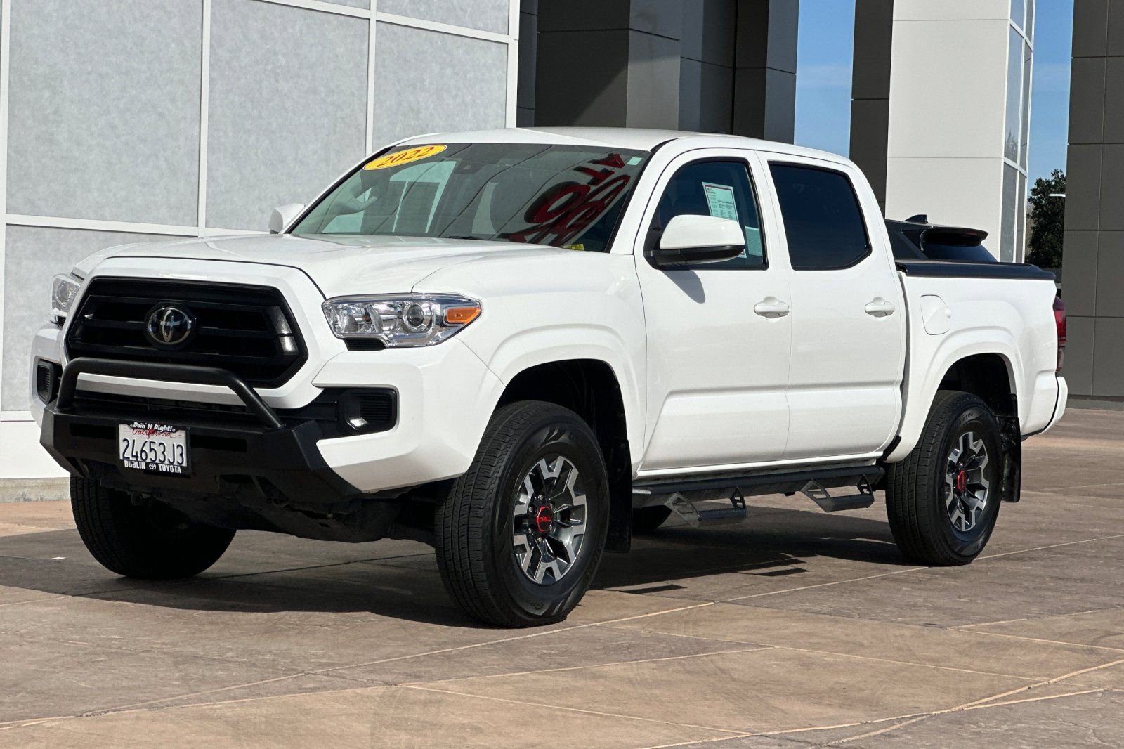 Certified 2022 Toyota Tacoma SR image 10