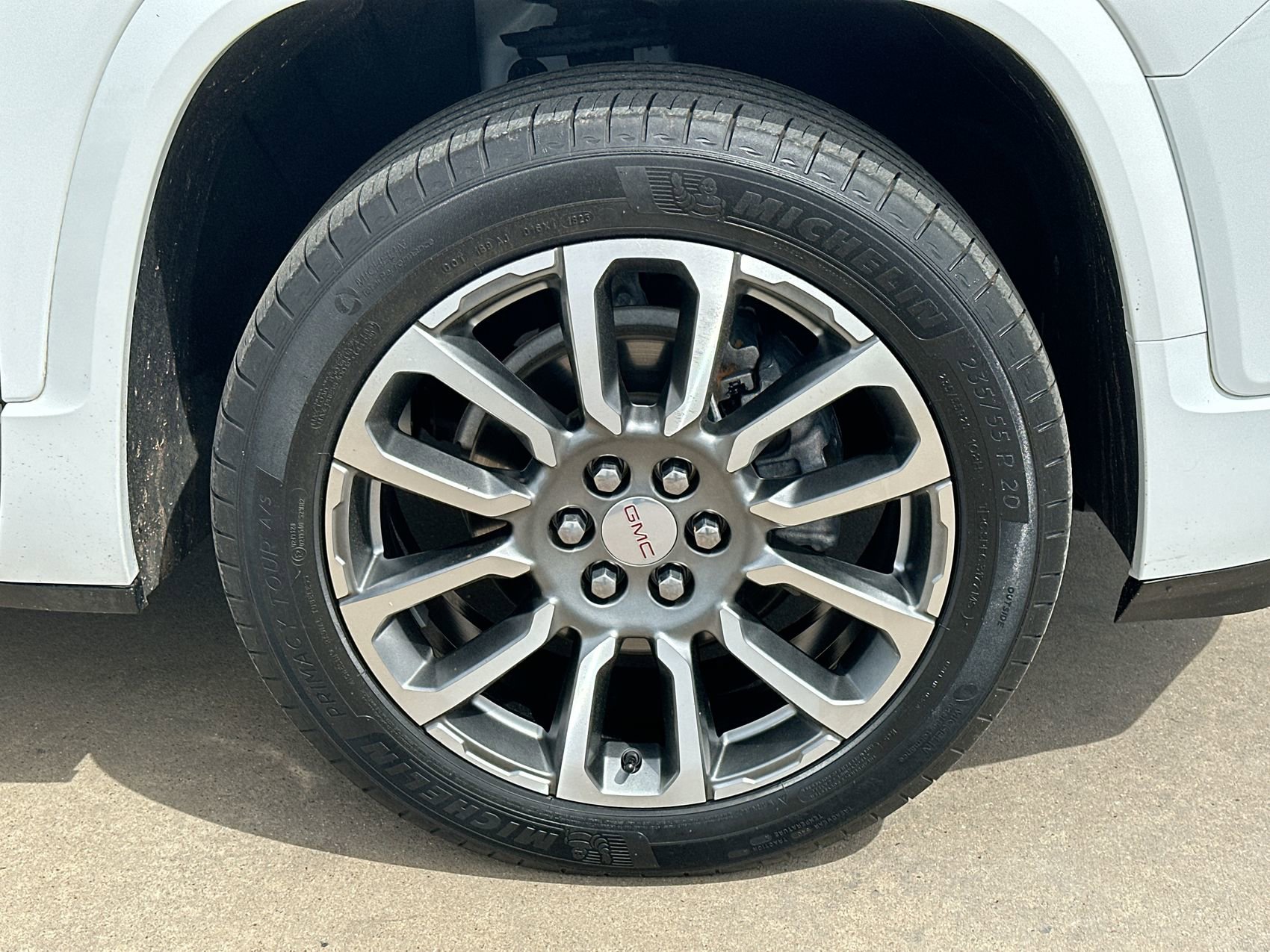 Used 2023 GMC Acadia Denali FWD image 10