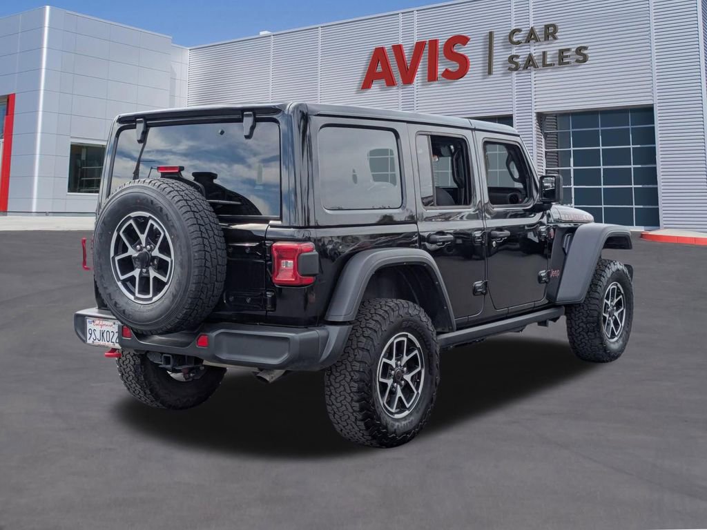 Used 2025 Jeep Wrangler Unlimited Rubicon w/ Convenience Group AWD/4WD image 6