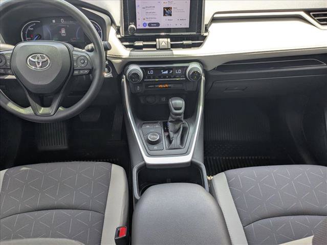 Used 2025 Toyota RAV4 XLE AWD/4WD image 16