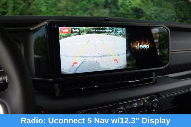 Used 2024 Jeep Wrangler Unlimited Sahara w/ Technology Group AWD/4WD image 10