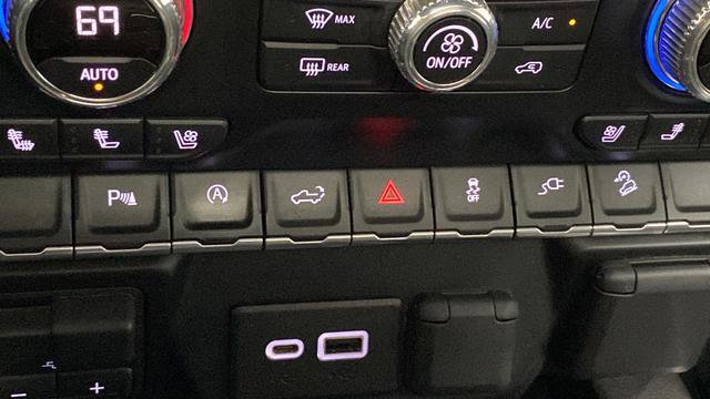 Used 2019 GMC Sierra 1500 AT4 w/ AT4 Premium Package AWD/4WD image 36