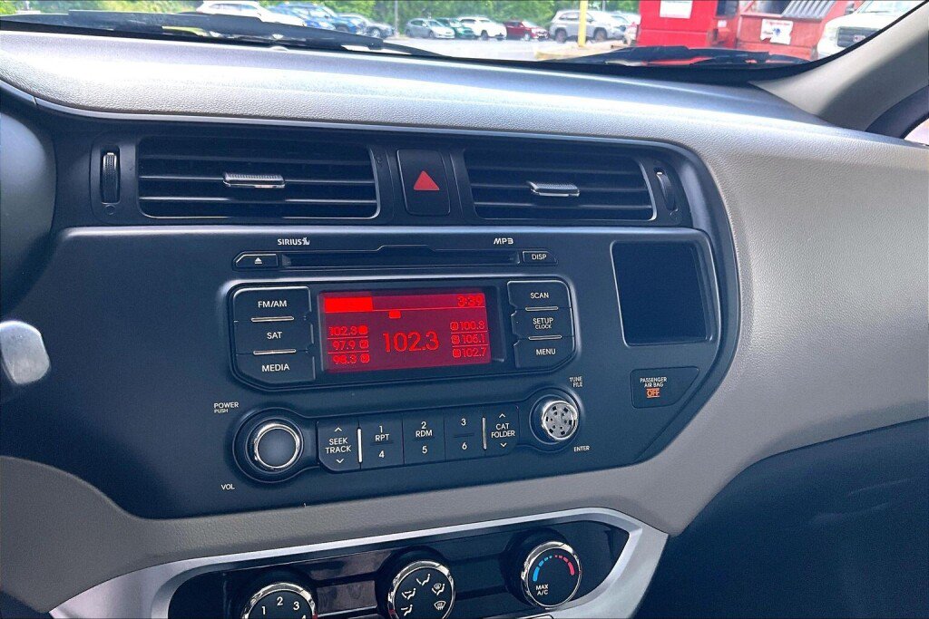 Used 2015 Kia Rio LX w/ Power Package FWD image 9