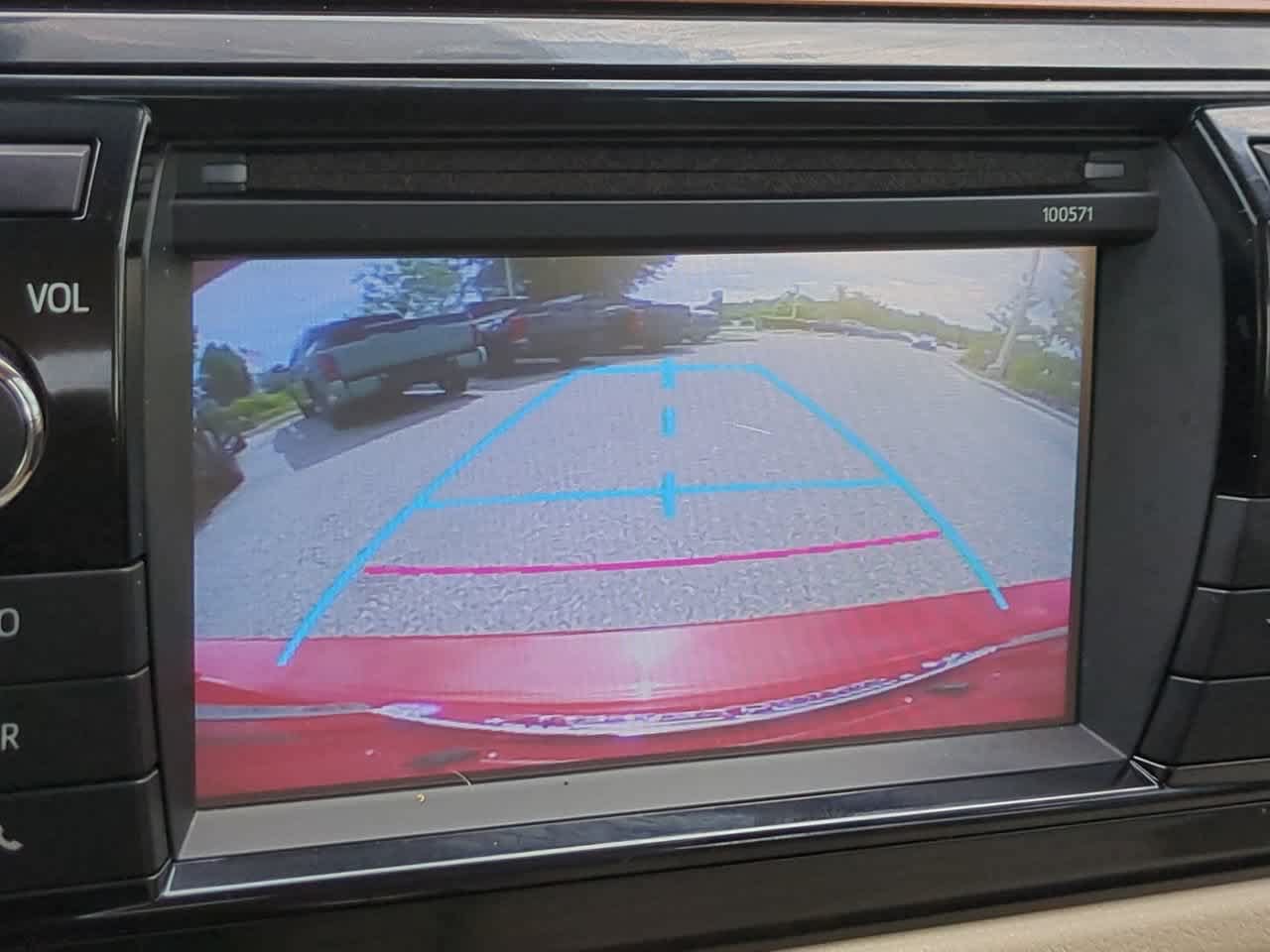 Used 2016 Toyota Corolla LE FWD image 19