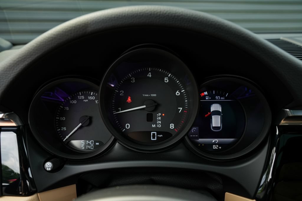 Certified 2026 Porsche Macan AWD/4WD image 23