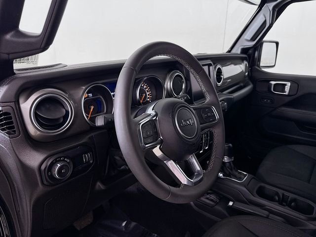 Used 2023 Jeep Wrangler Sahara image 9