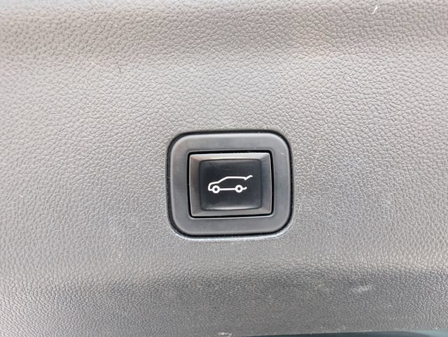 Used 2021 Chevrolet Suburban RST AWD/4WD image 21
