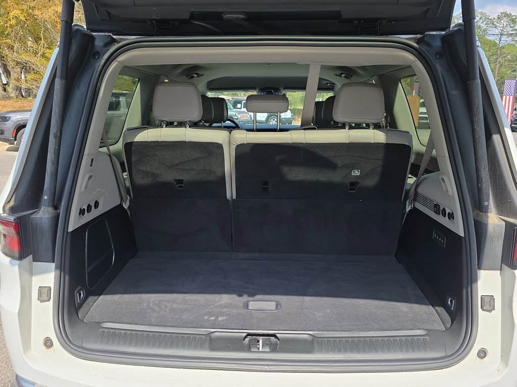 Used 2022 Jeep Wagoneer Series III w/ Flexible Seating Group image 34