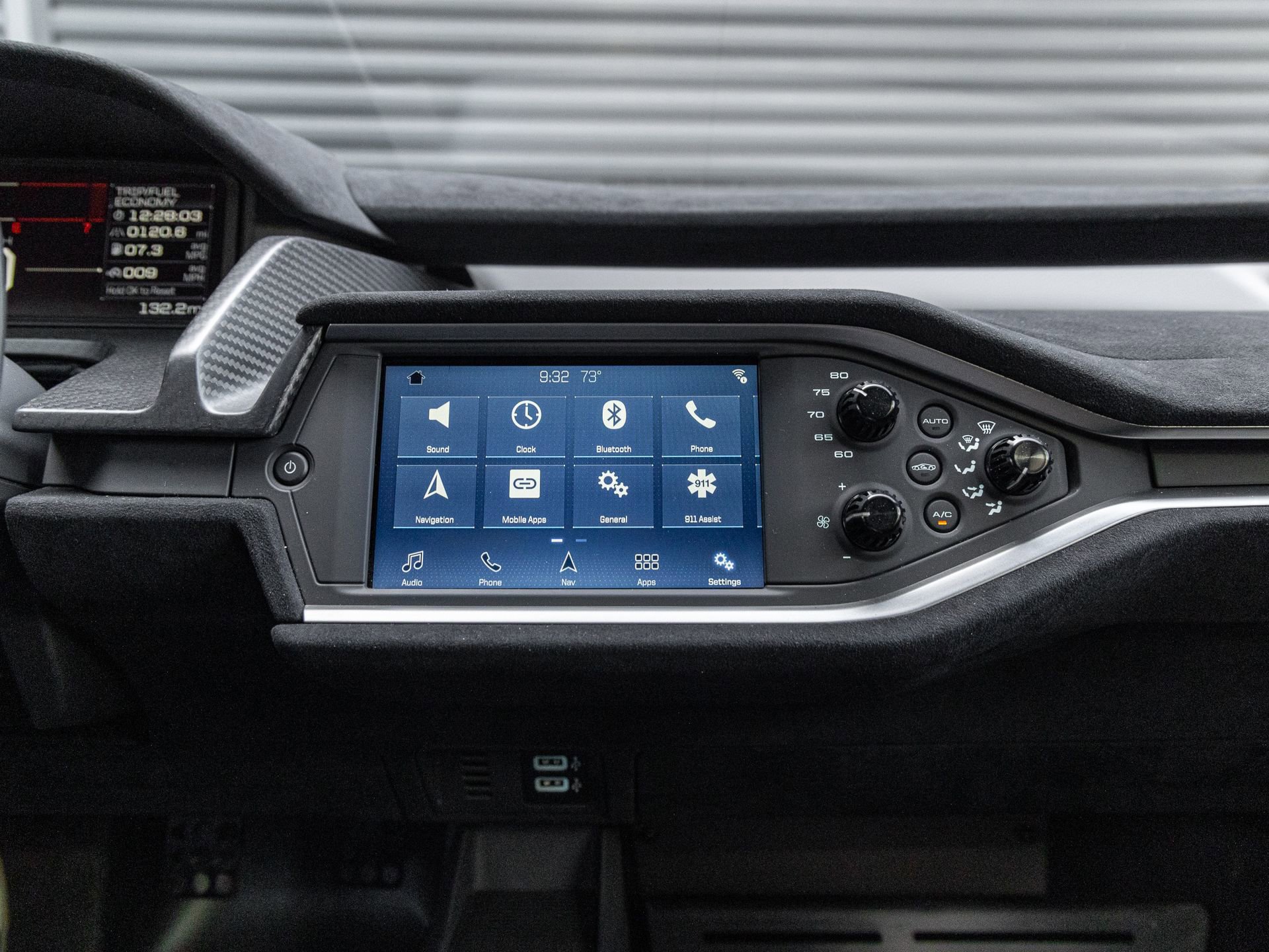 Used 2018 Ford GT image 21