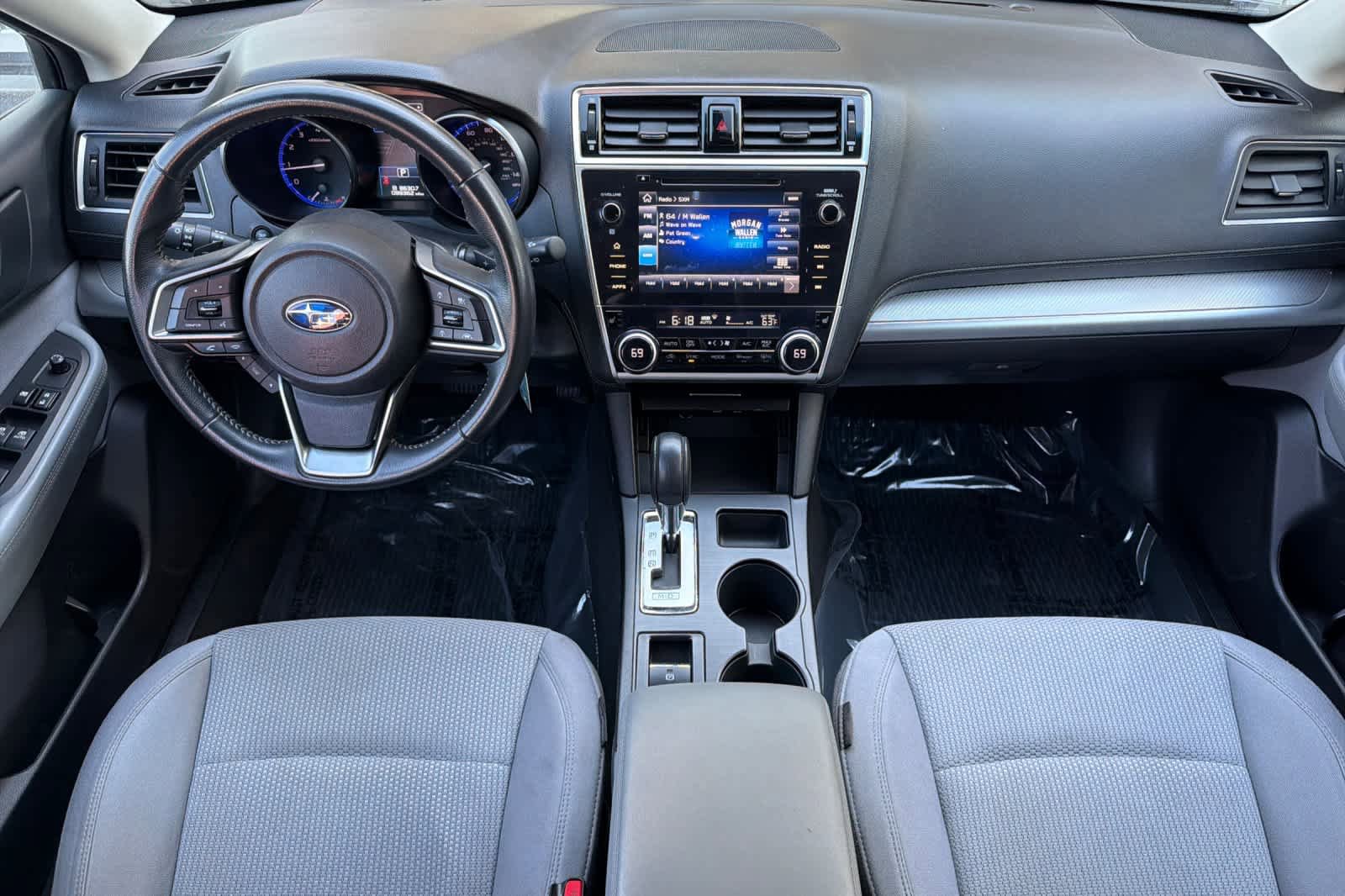 Used 2018 Subaru Outback 2.5i Premium AWD/4WD image 3