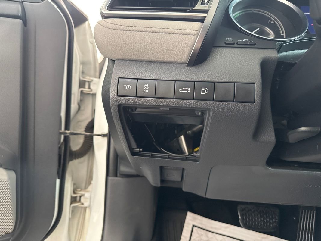 Used 2018 Toyota Camry SE w/ Audio Package image 11