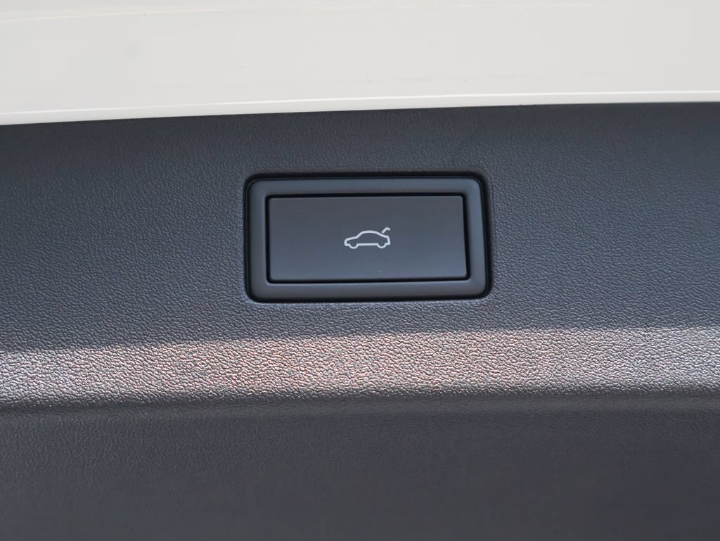 New 2026 Volkswagen Tiguan SE AWD/4WD image 19
