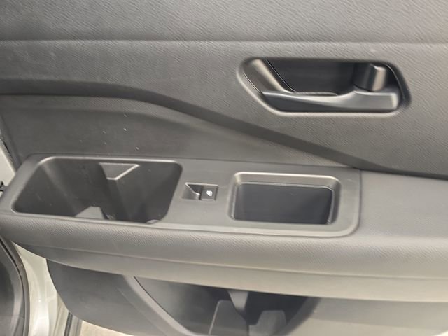 Used 2025 Nissan Pathfinder SV FWD image 15