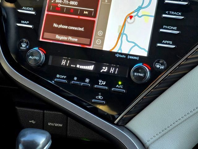 Used 2020 Toyota Camry XLE w/ Navigation Package AWD/4WD image 19