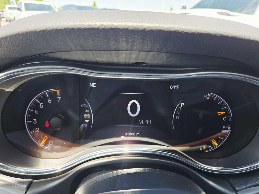 Used 2022 Jeep Grand Cherokee Laredo X AWD/4WD image 21