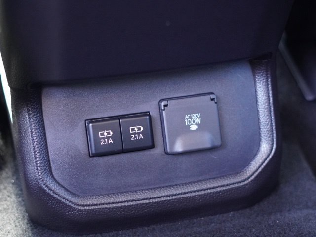 Certified 2021 Toyota Highlander Limited AWD/4WD image 42