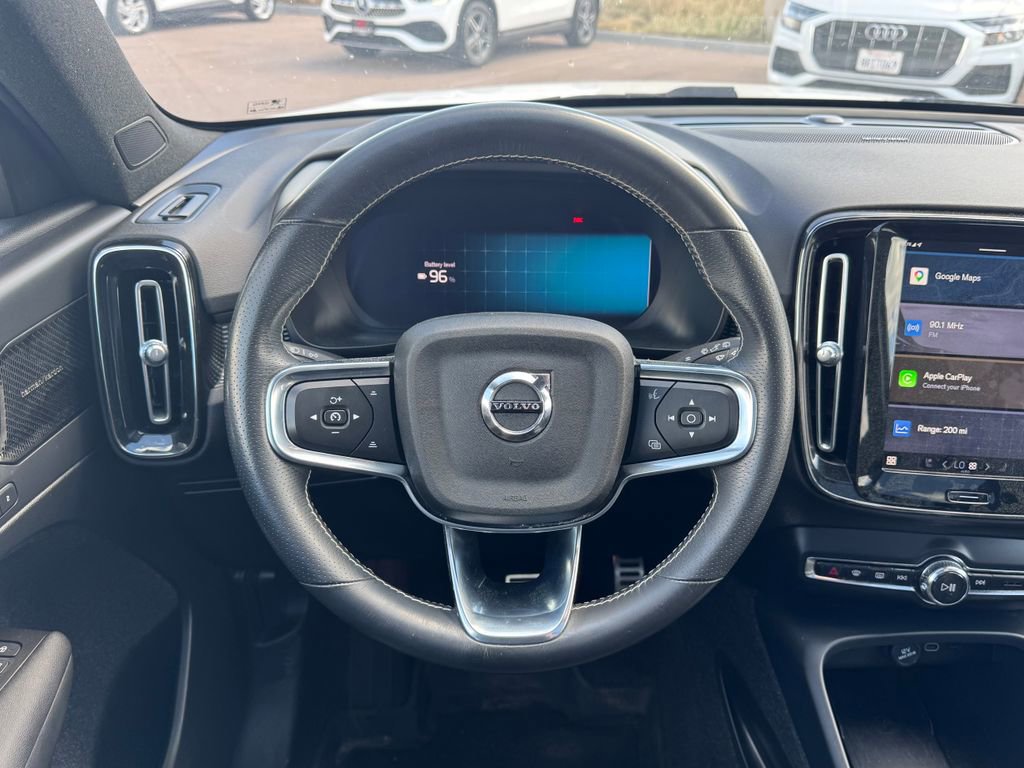 Used 2021 Volvo XC40 P8 Recharge w/ Advanced Package image 11