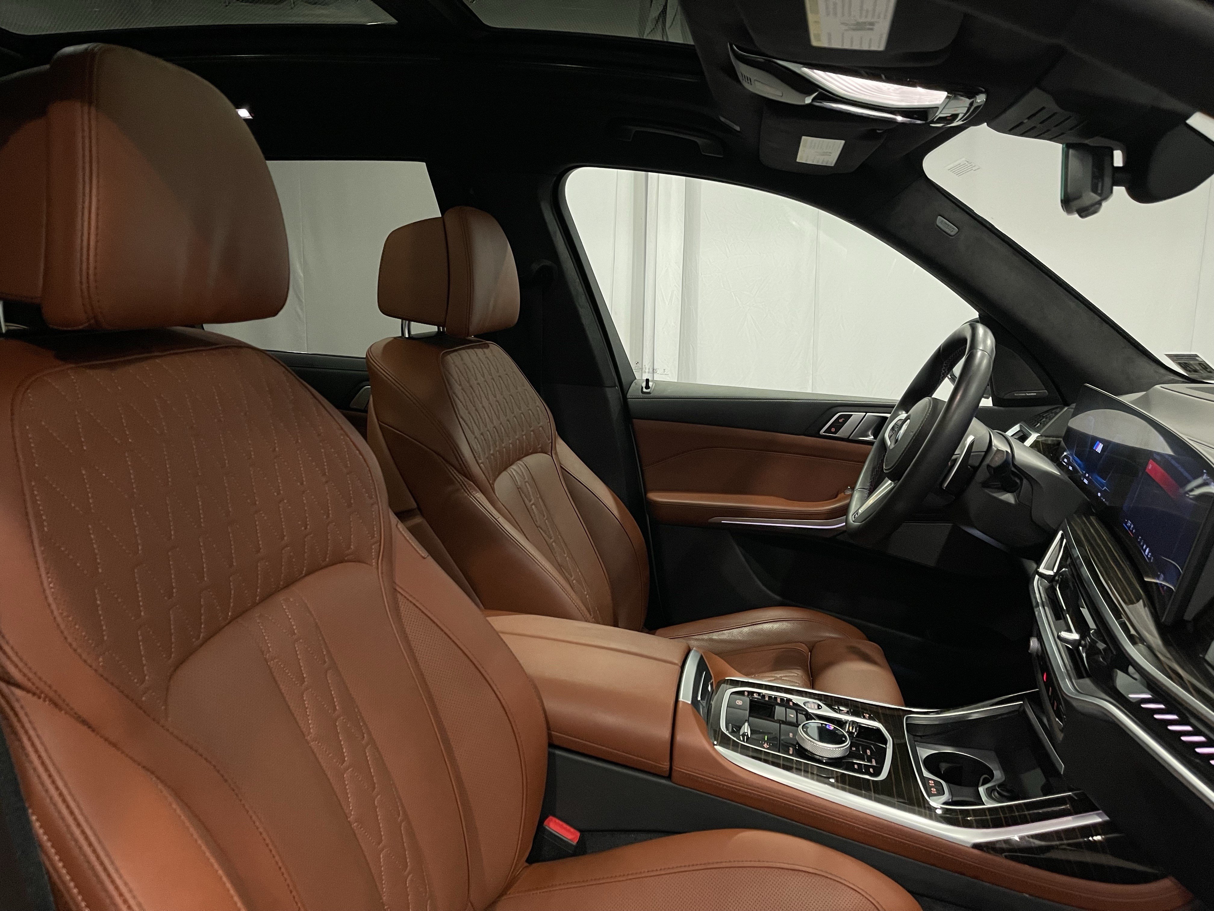 Certified 2025 BMW X7 M60i w/ Executive Package AWD/4WD image 15