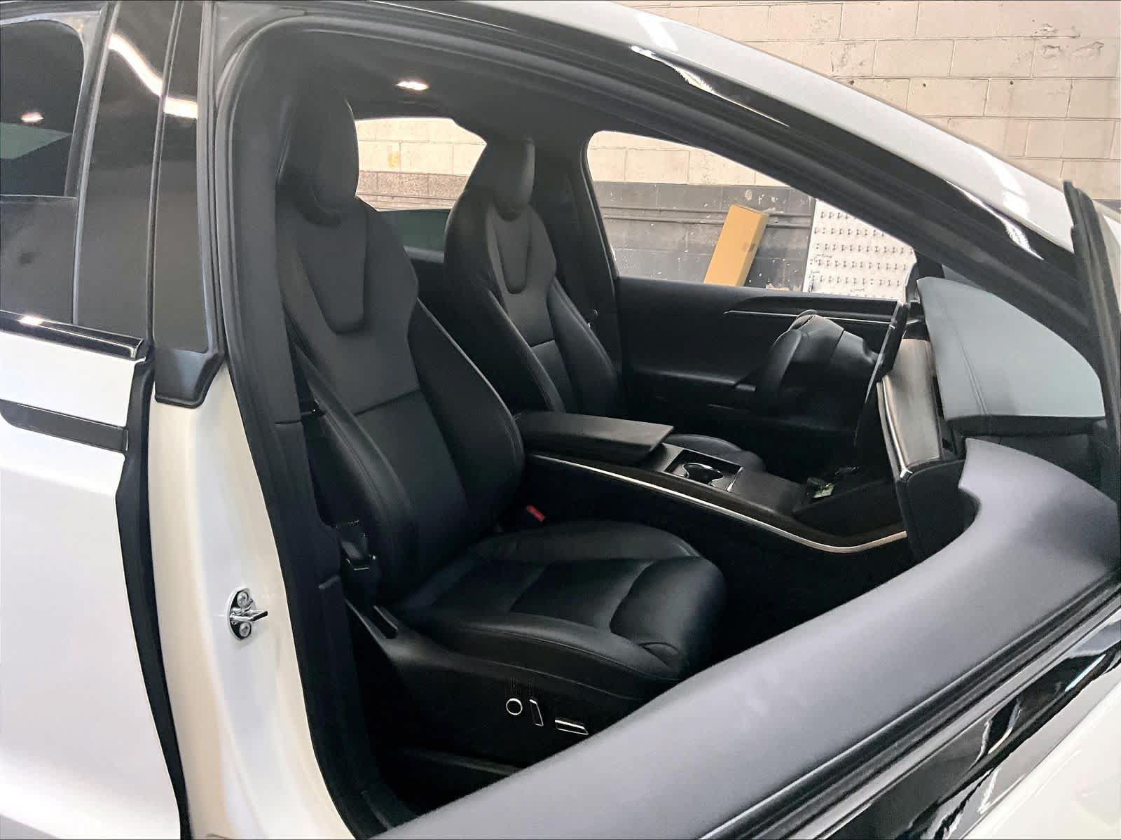 Used 2022 Tesla Model X AWD/4WD image 10