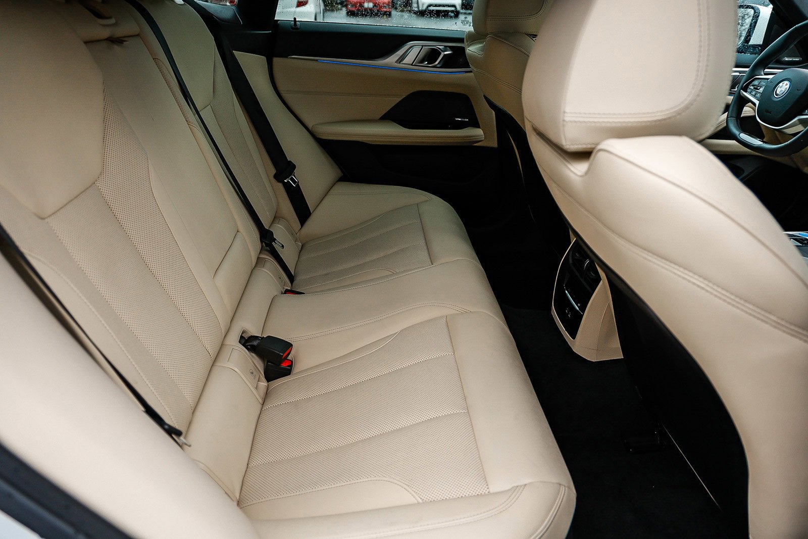 Used 2025 BMW i4 eDrive40 w/ Premium Package image 18