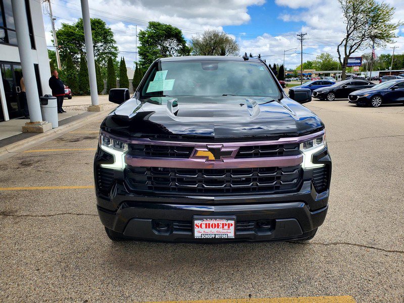 Used 2023 Chevrolet Silverado 1500 LT AWD/4WD image 2