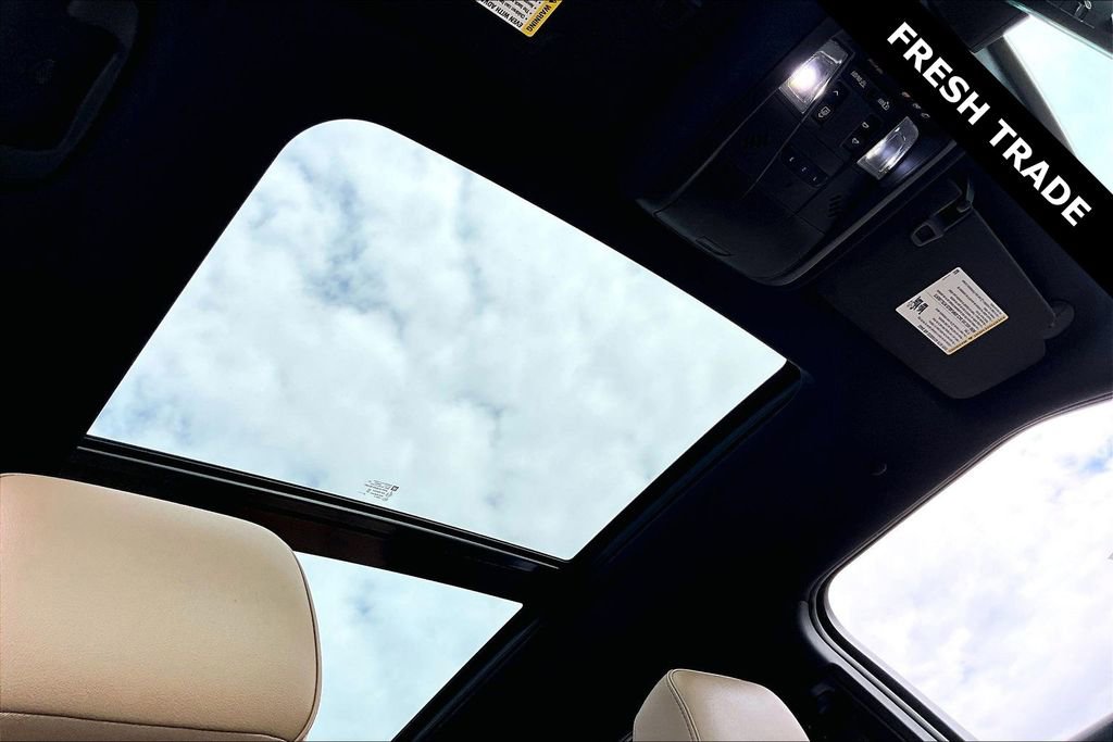 Used 2019 Chevrolet Blazer Premier w/ Sun and Wheels Package image 26