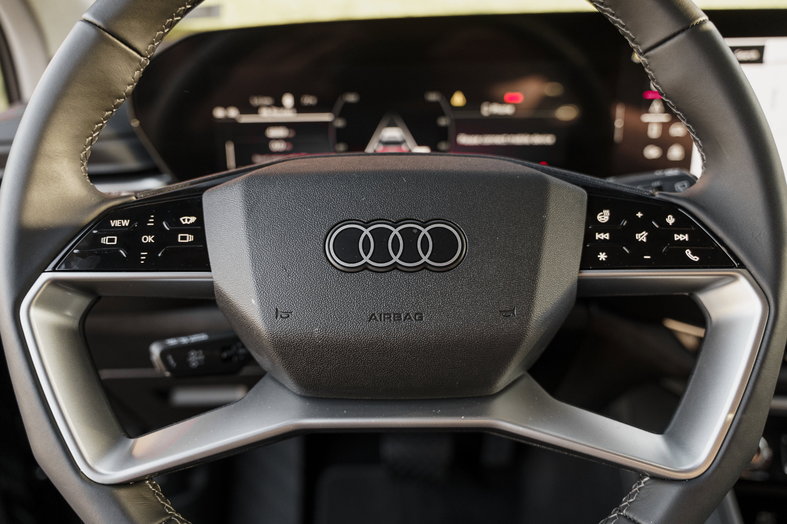 Certified 2025 Audi Q5 Premium Plus w/ Premium Plus AWD/4WD image 17