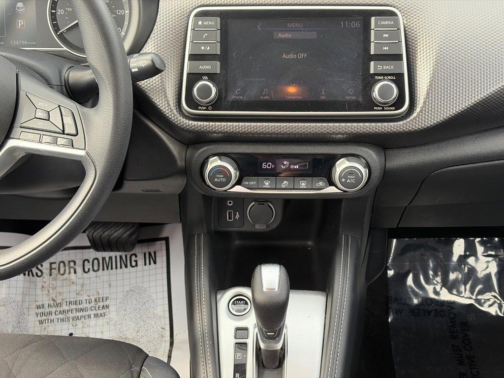 Used 2018 Nissan Kicks SV image 14