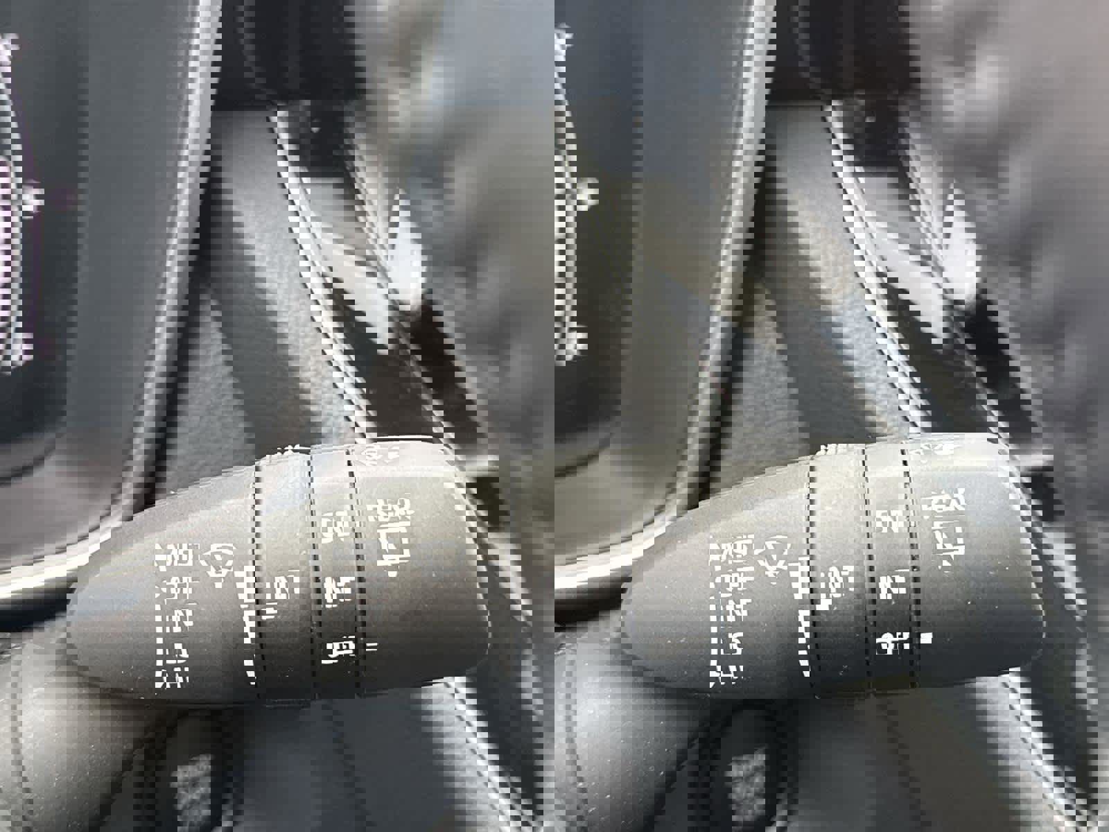 Used 2025 Toyota Corolla Cross XLE w/ Convenience Package image 22