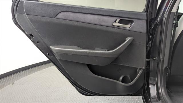 Used 2019 Hyundai Sonata SE image 15