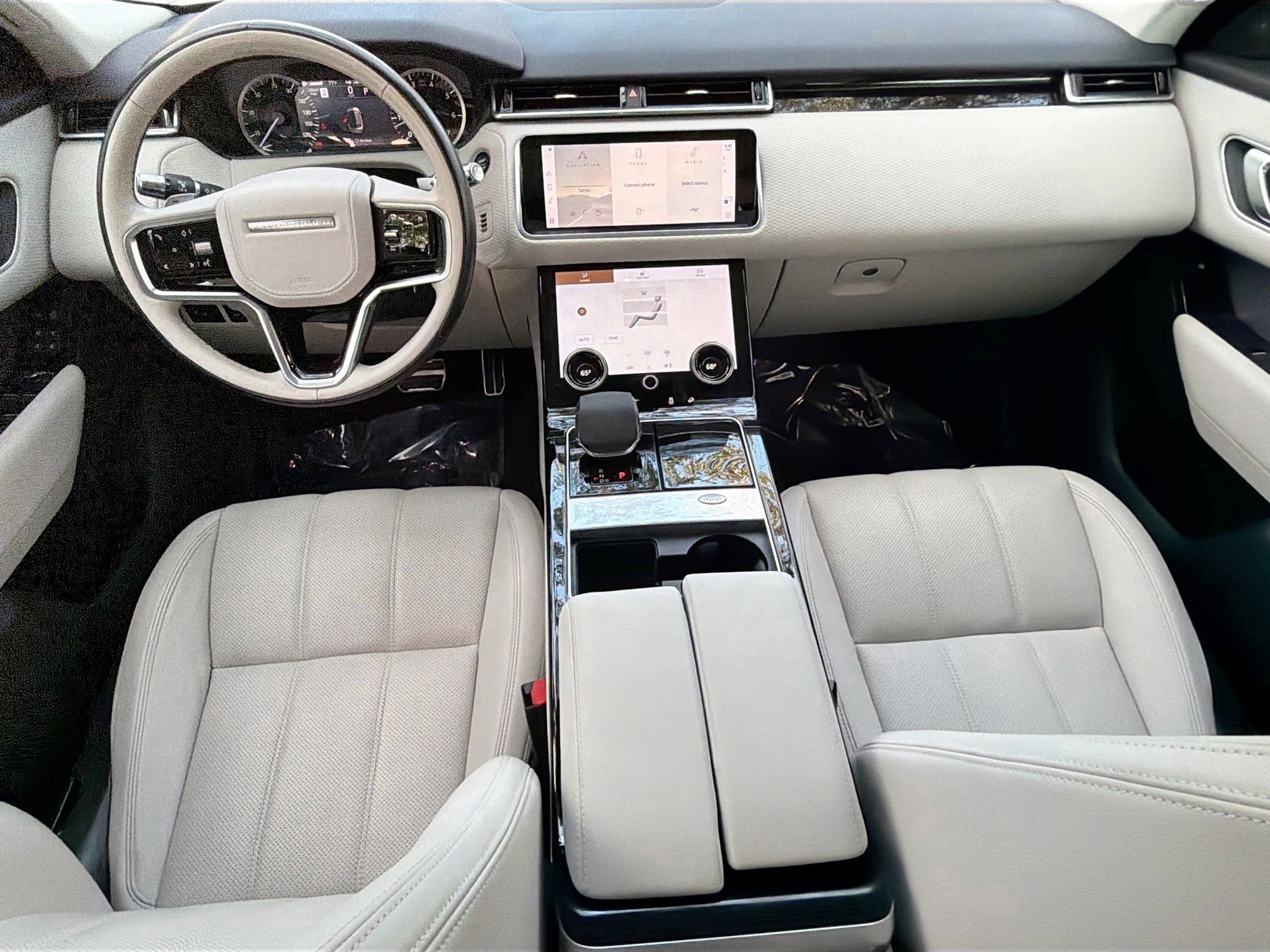 Used 2022 Land Rover Range Rover Velar R-Dynamic S AWD/4WD image 16