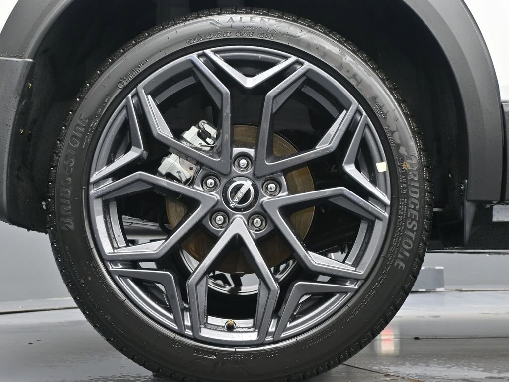 New 2026 Nissan Kicks SR FWD image 9