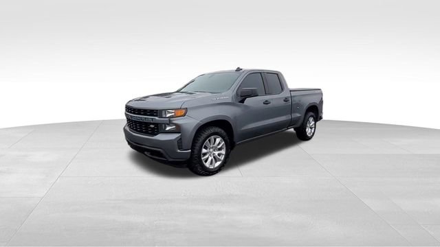 Used 2020 Chevrolet Silverado 1500 Custom w/ Custom Value Package image 4
