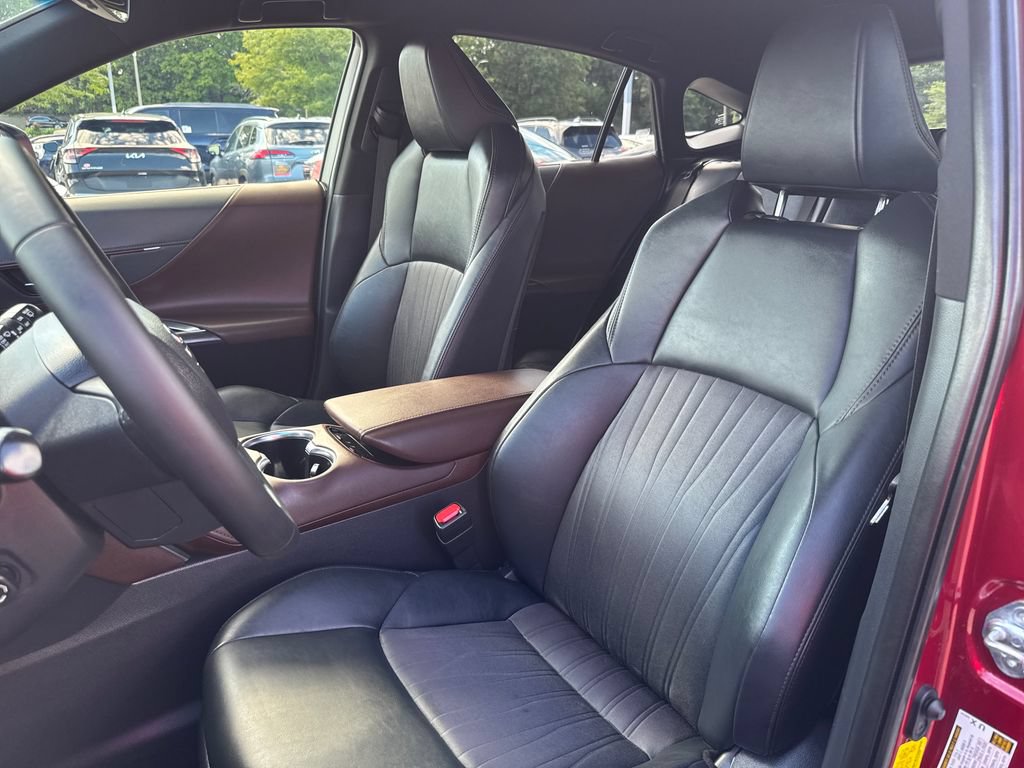 Used 2021 Toyota Venza XLE AWD/4WD image 16