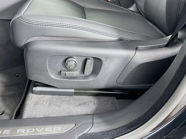Used 2026 Land Rover Range Rover Velar Dynamic SE image 22