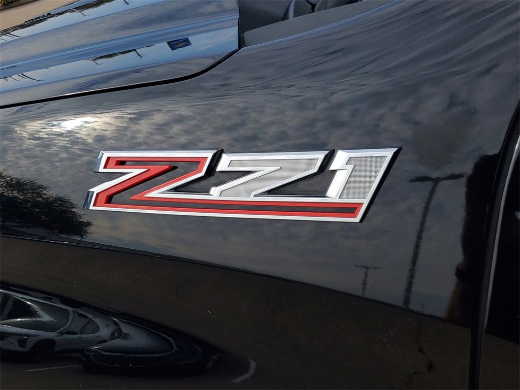 Used 2020 Chevrolet Silverado 1500 LT Trail Boss w/ Midnight Edition image 9