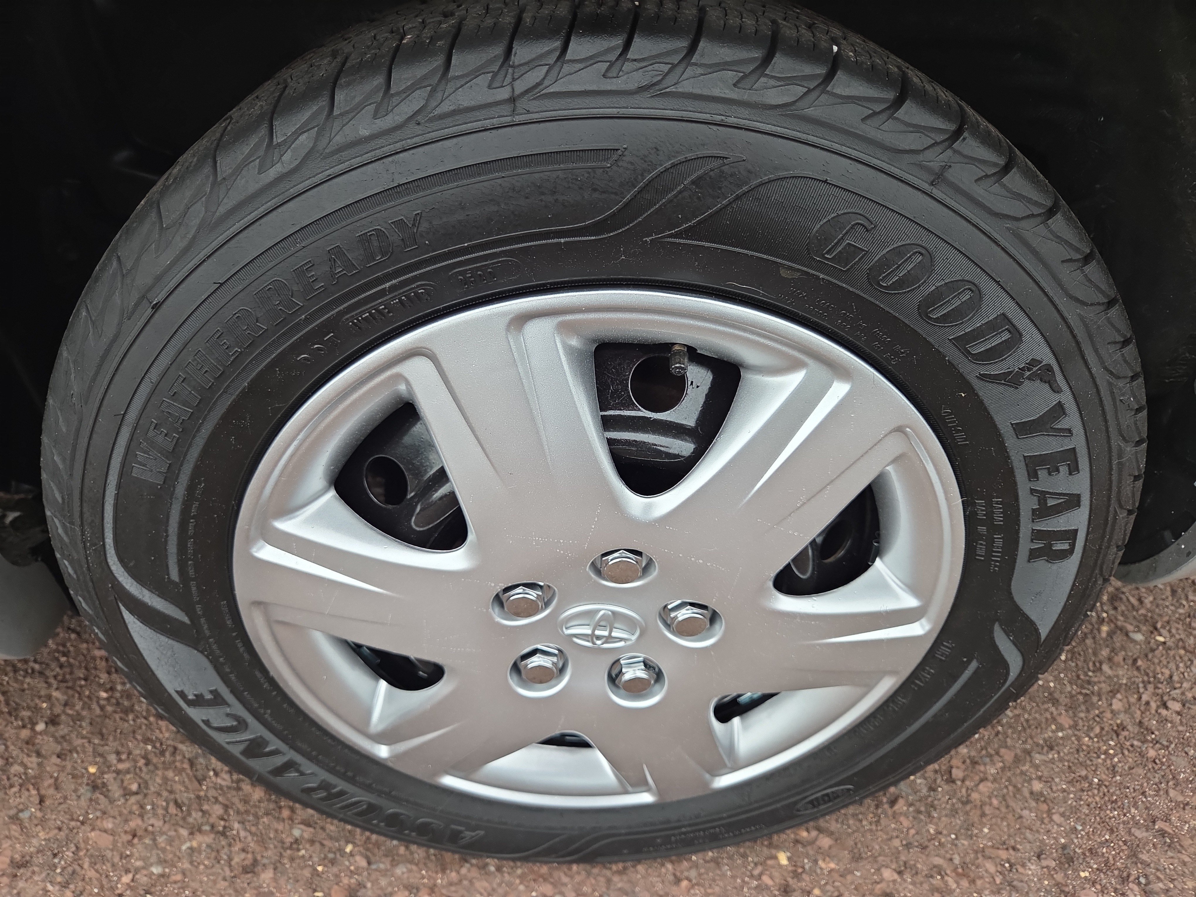 Used 2010 Toyota Corolla LE FWD image 11
