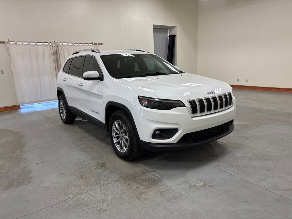 Used 2021 Jeep Cherokee Latitude Lux w/ Comfort/Convenience Group AWD/4WD image 2