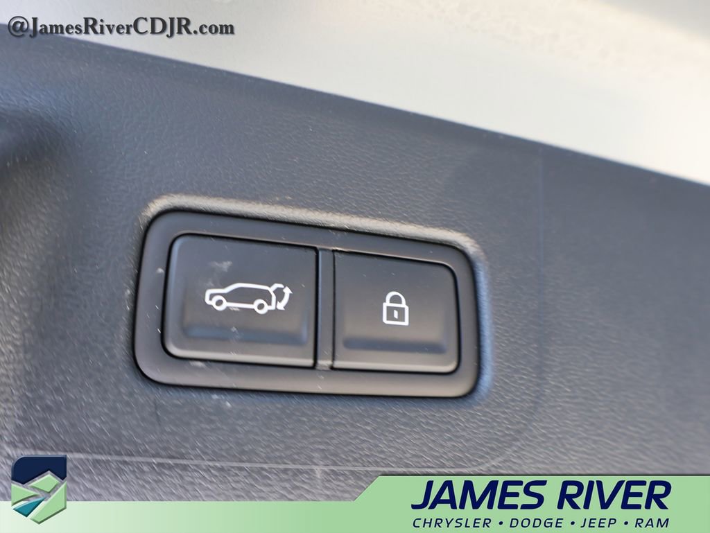 Used 2026 Hyundai Santa Fe SE image 17