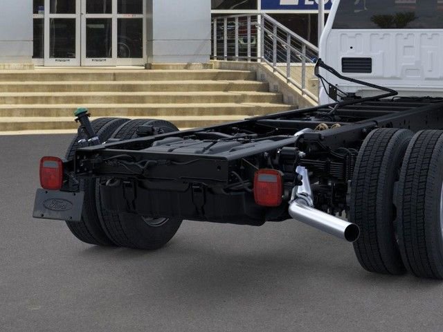 New 2026 Ford F550 2WD Regular Cab Super Duty w/ XL Chrome Package image 21