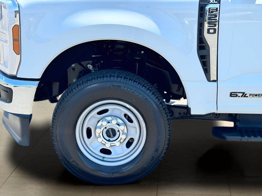 Used 2025 Ford F250 XL w/ FX4 Off-Road Package AWD/4WD image 33